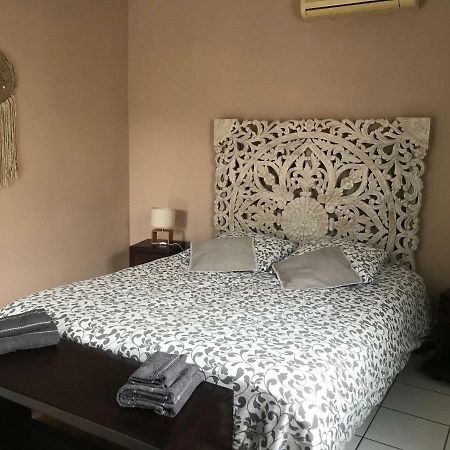 2 Chambres Avec Piscine Dans Maison Creole Сен-П'єр Екстер'єр фото